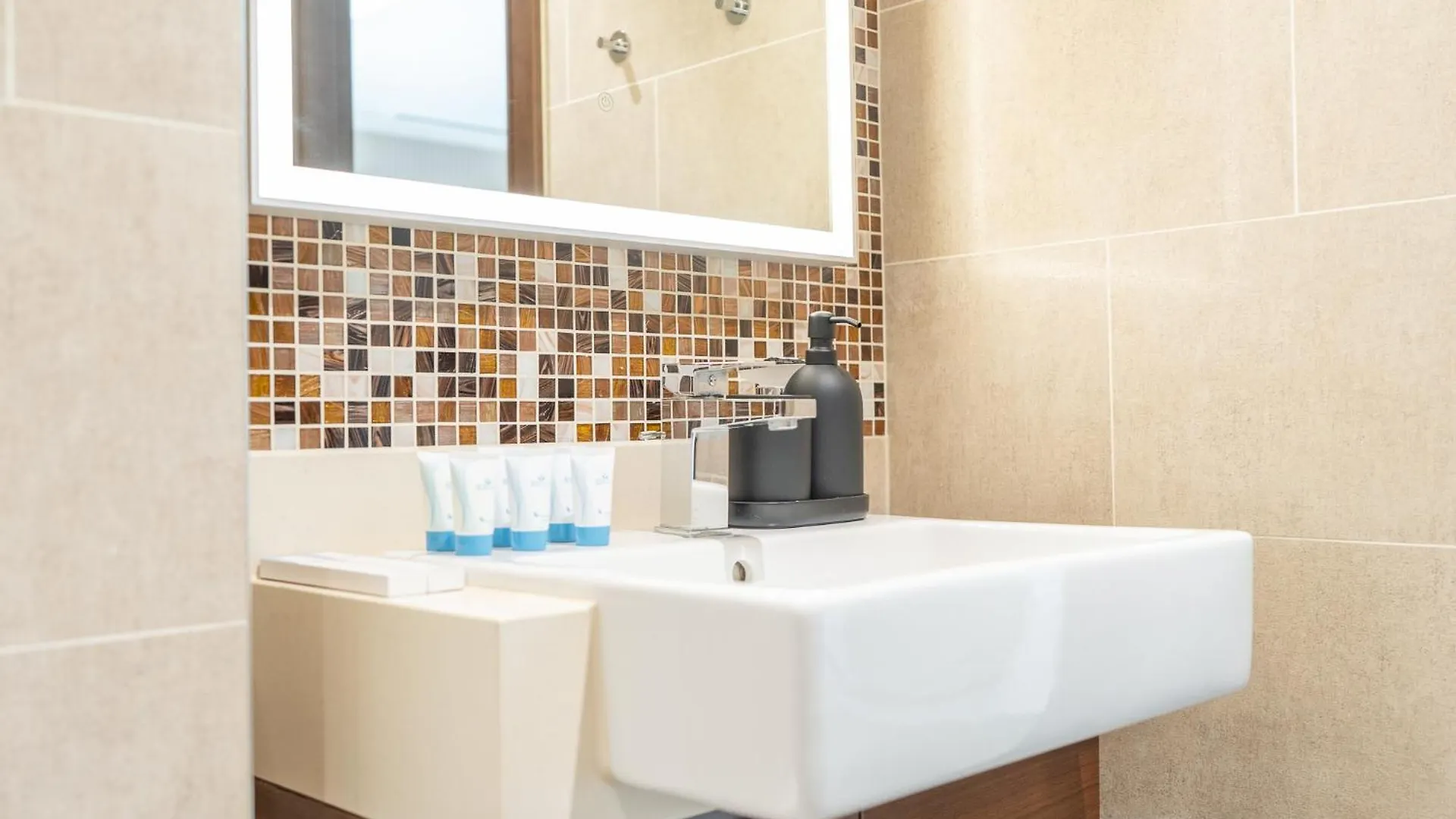 Apartment Modern Studio Sobha Hartland Near Downtown Dubai
